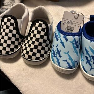 2 pairsKids Slip-On sneakers 1 checkered and 1 blue fish
